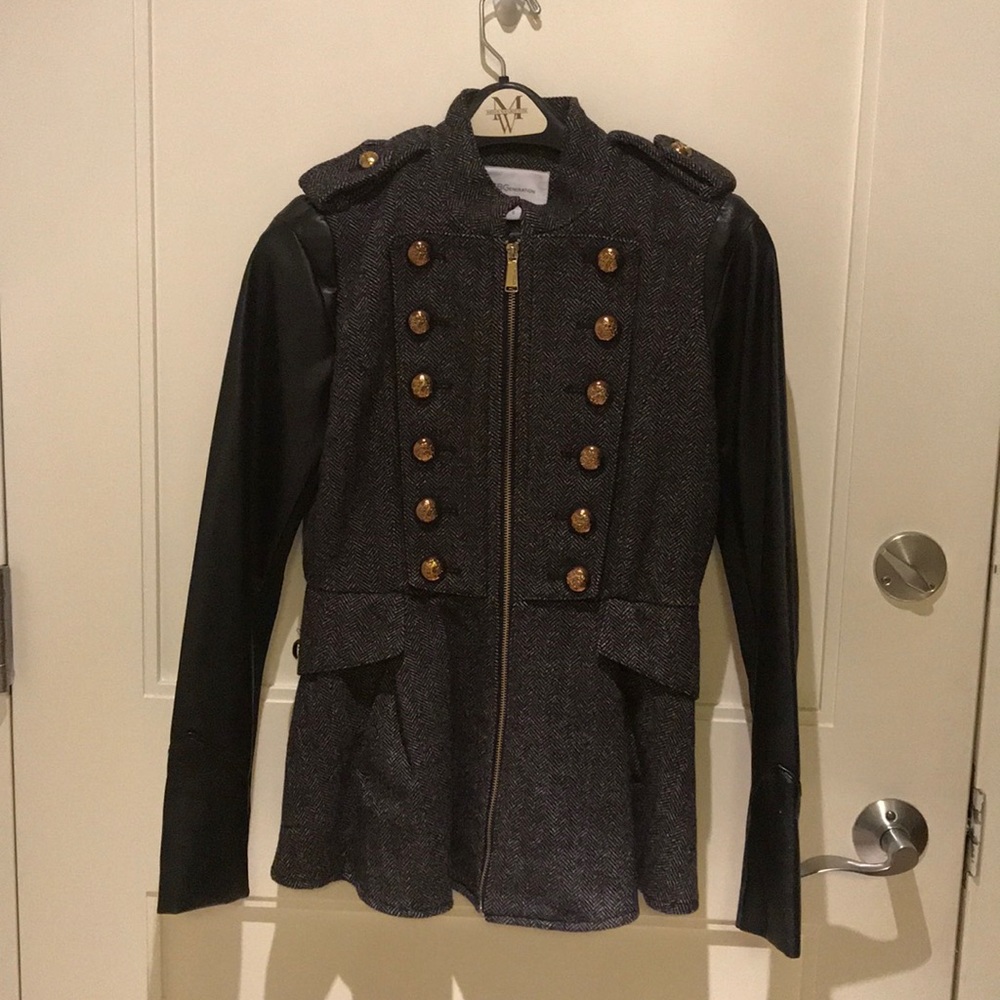 BCBG Military coat with epaulets and gold buttons
